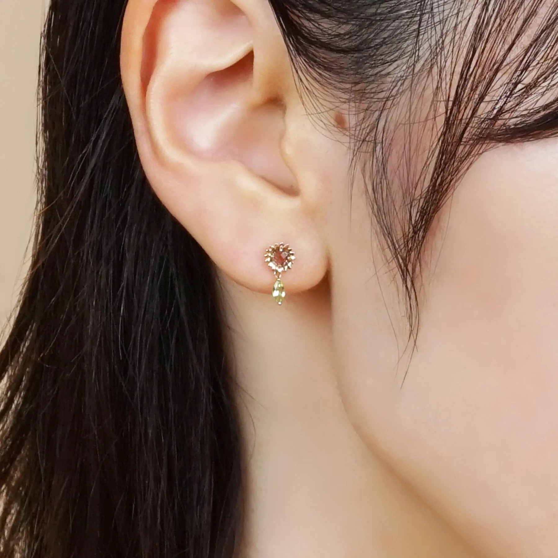 [Birth Flower Jewelry] August - Sunflower Earrings (18K/10K Yellow Gold)