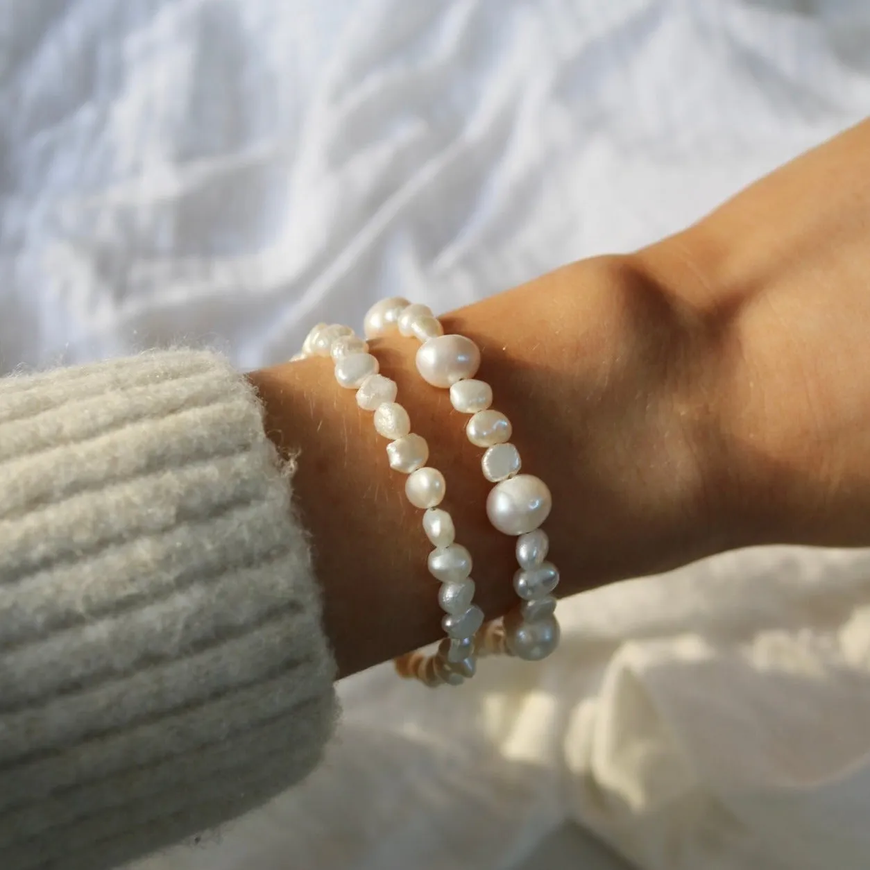 CALLIE PEARL BEADED BRACELET IN PLATINUM