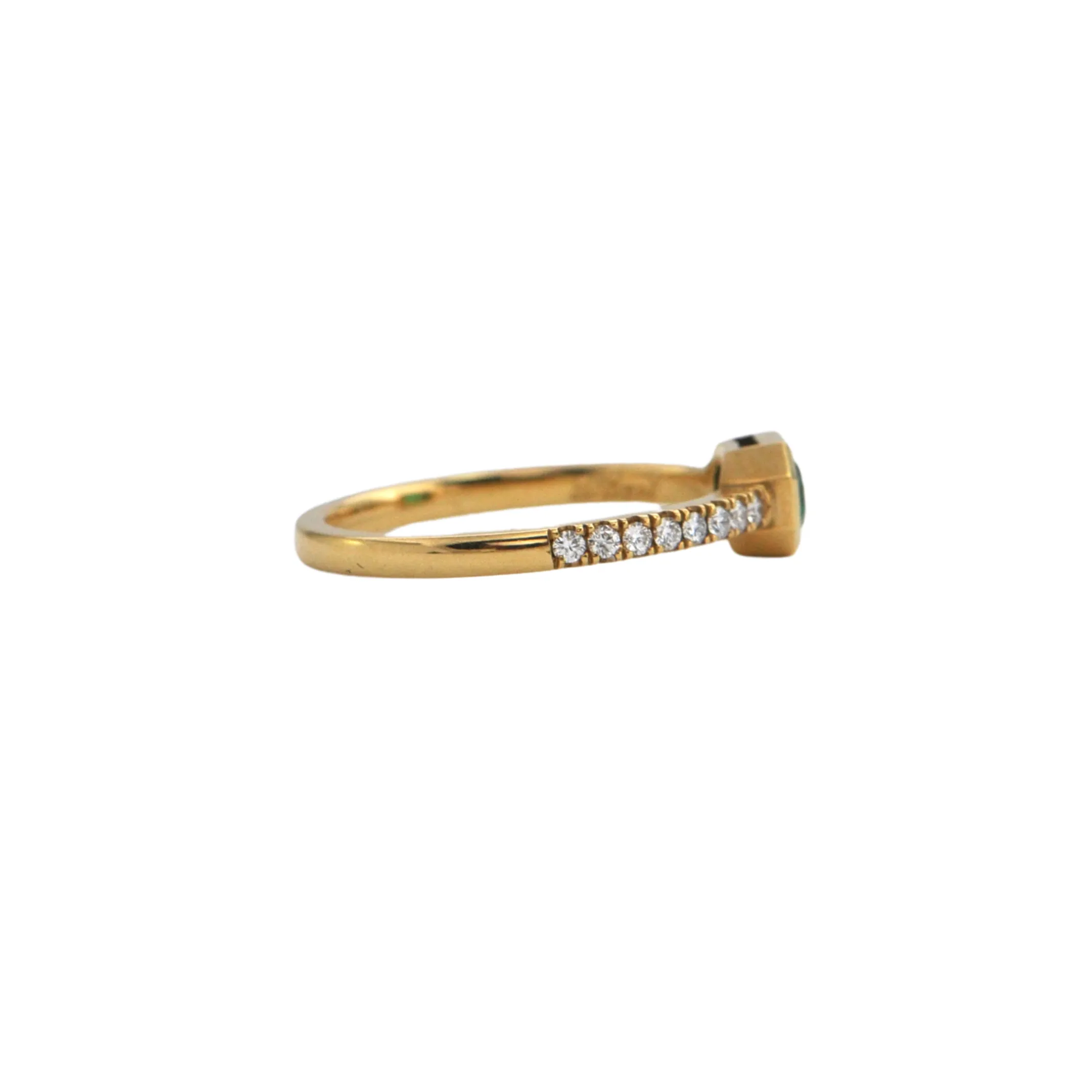 Daisy Exclusive Emerald and Diamond 22K Yellow Gold Ring