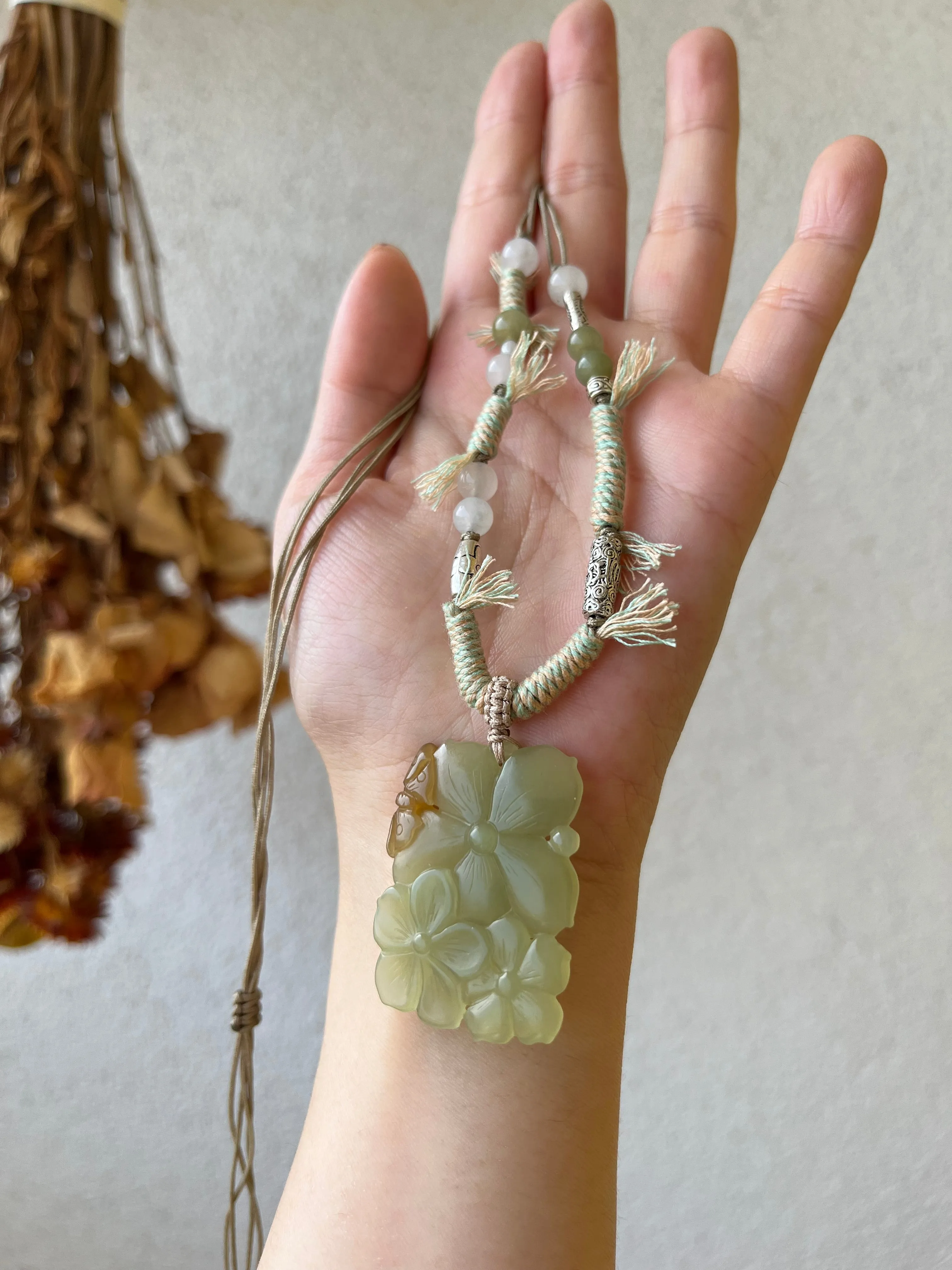 Designed Necklace with a Hand Carved Hetian Jade Flower and Butterfly Pendant, 设计款手雕俏色青黄口蝶恋花吊坠