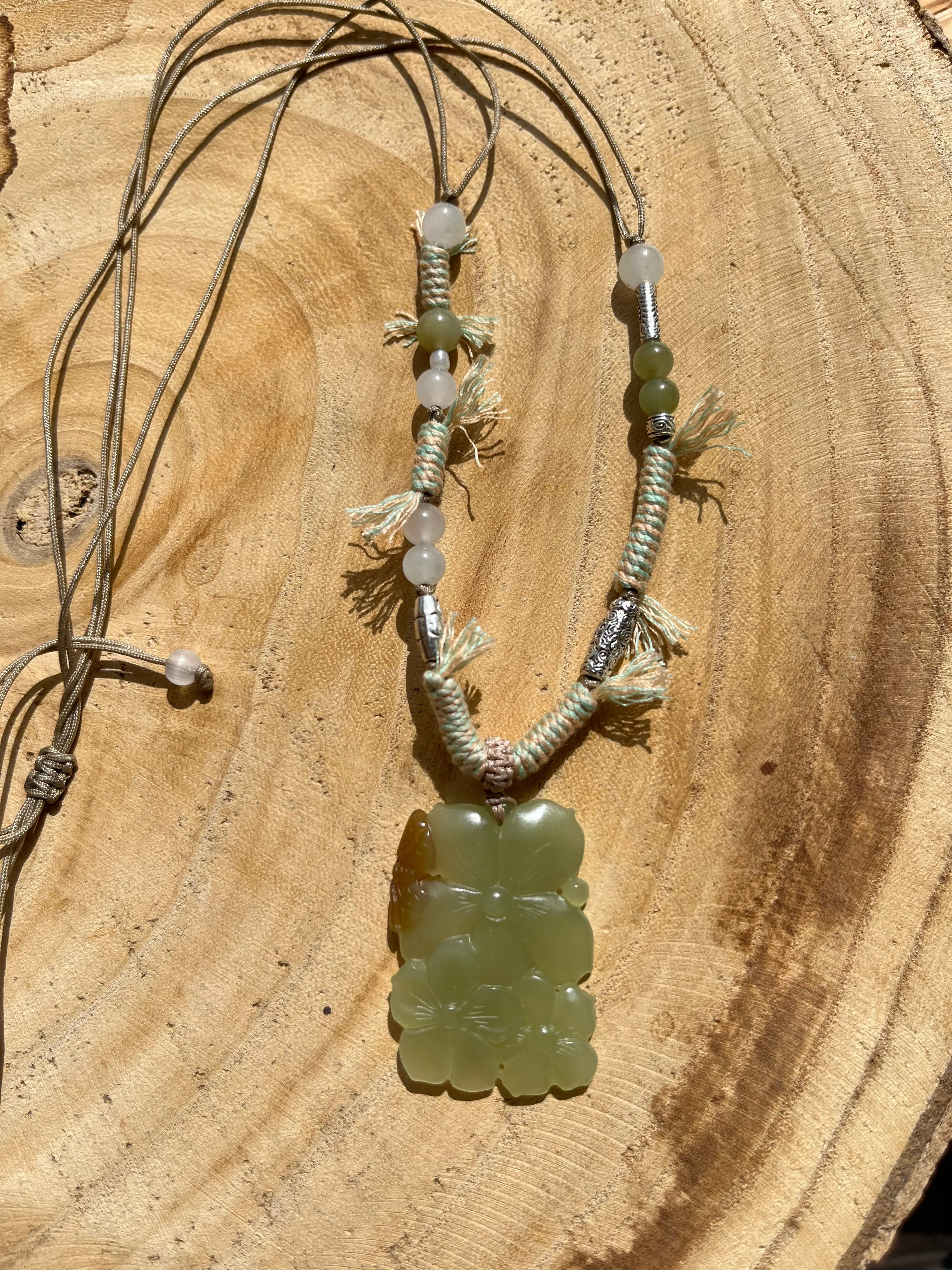 Designed Necklace with a Hand Carved Hetian Jade Flower and Butterfly Pendant, 设计款手雕俏色青黄口蝶恋花吊坠