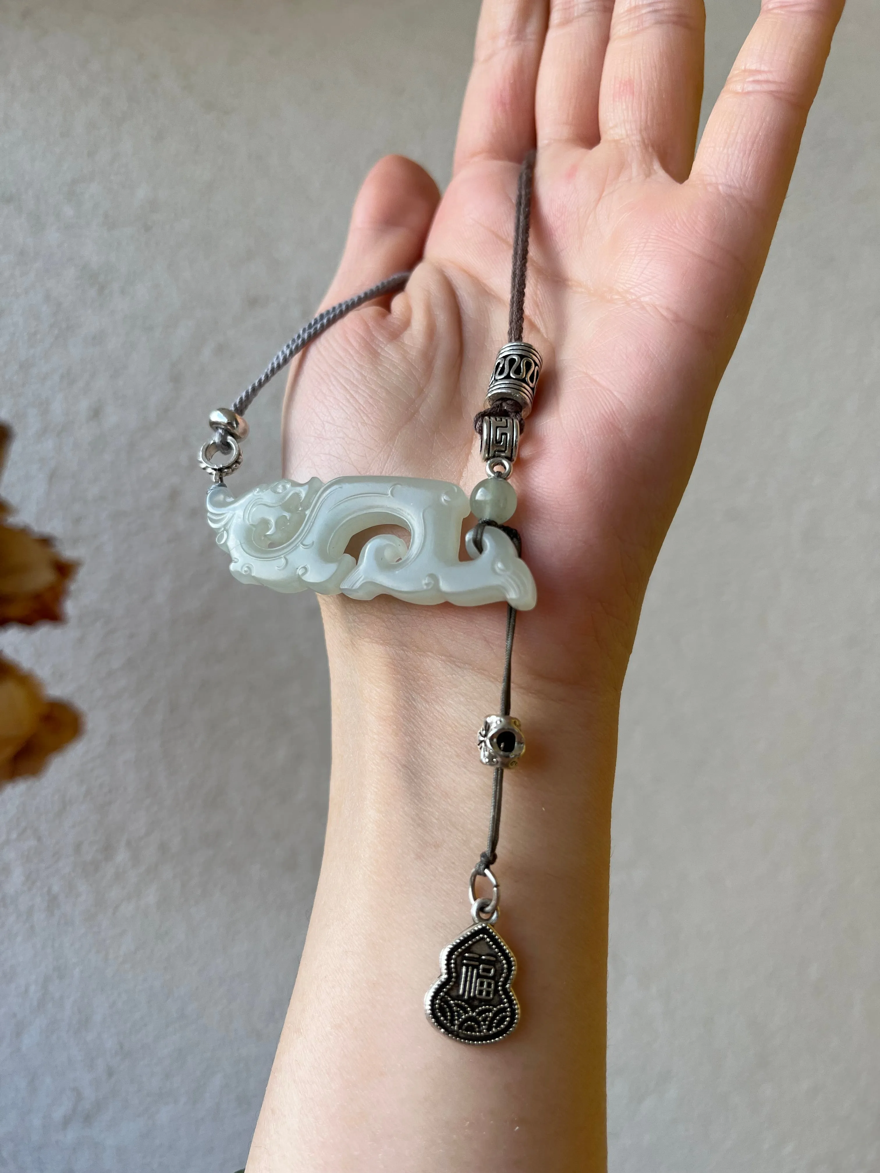 Designed Necklace with a Hand Carved Jade Chinese Antique-style Dragon Pendant, 设计款手雕和田晴水仿古龙吊坠