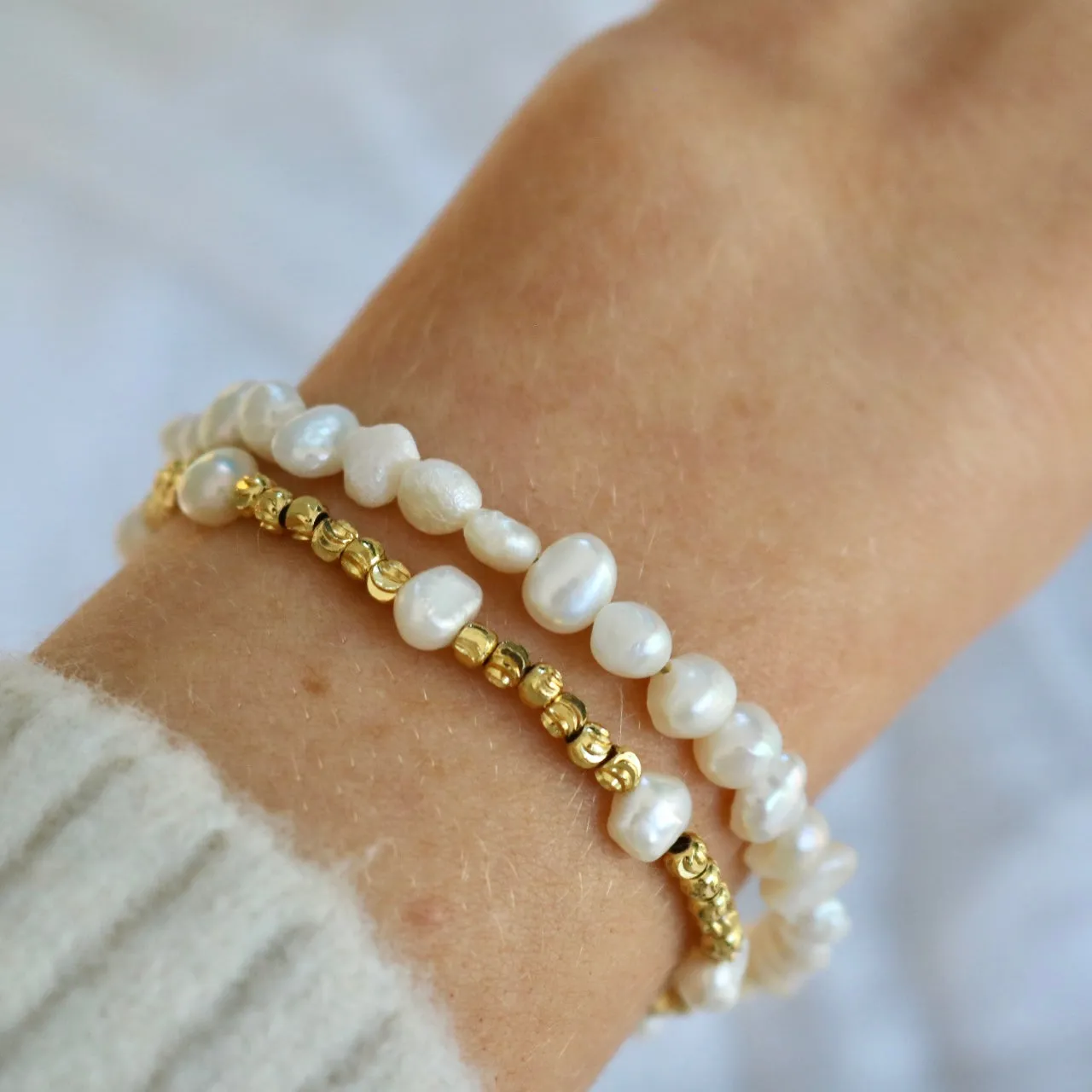 EVA PEARL BEADED BRACELET IN PLATINUM