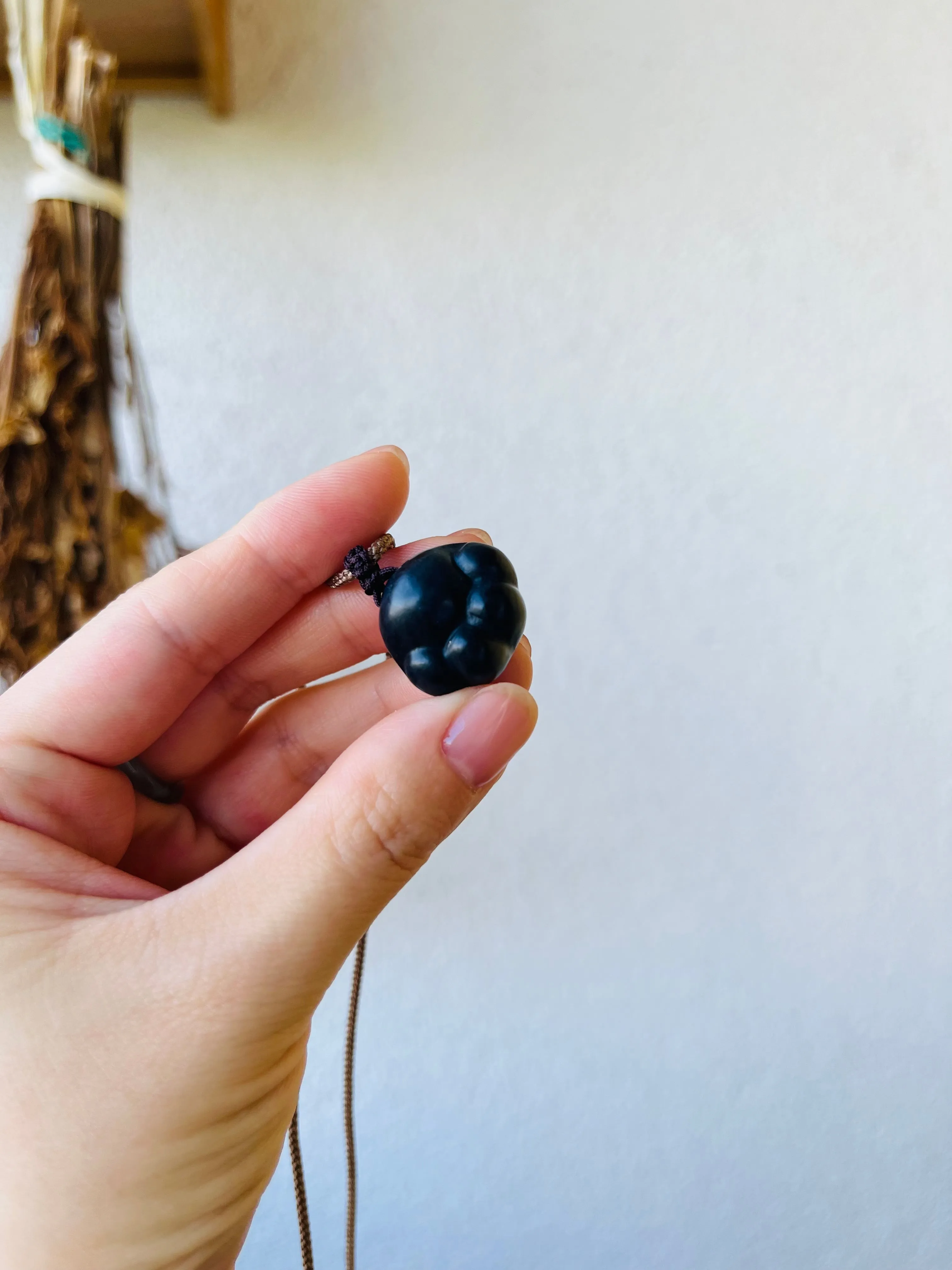 Hand Carved Hetian Jade Cat Paw Pendant, 手雕和田青花胖猫爪吊坠