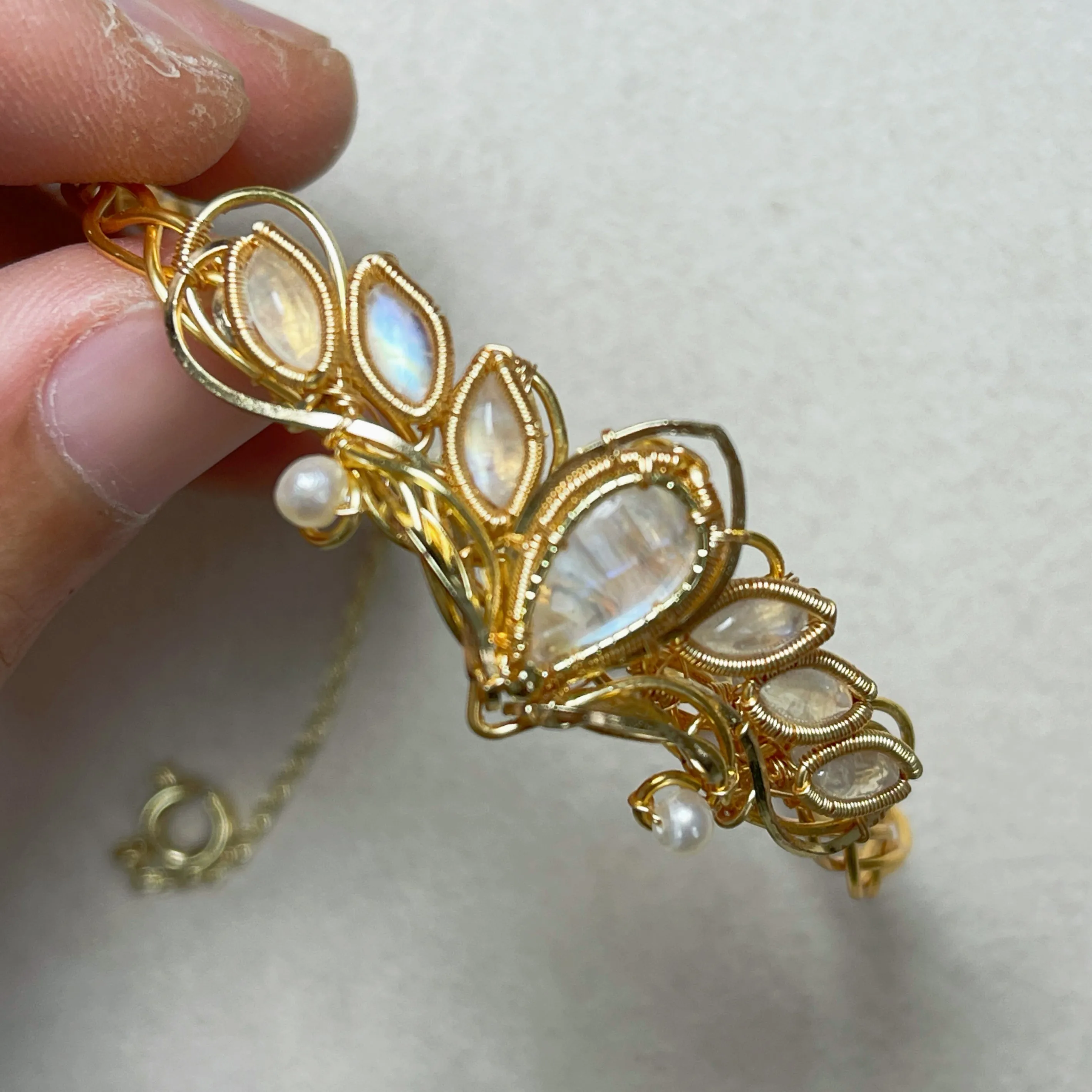 [Lotus] Handmade Moonstone Bracelet -Wire Wrapped Jewelry